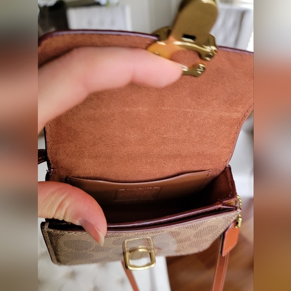 Coach Studio 12 Signature Canvas - Picture 12 of 14